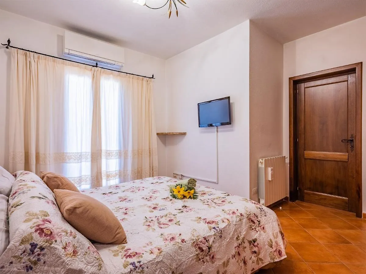 Sardinia Family Villas - Villa Donatella With Private Pool Arzachena