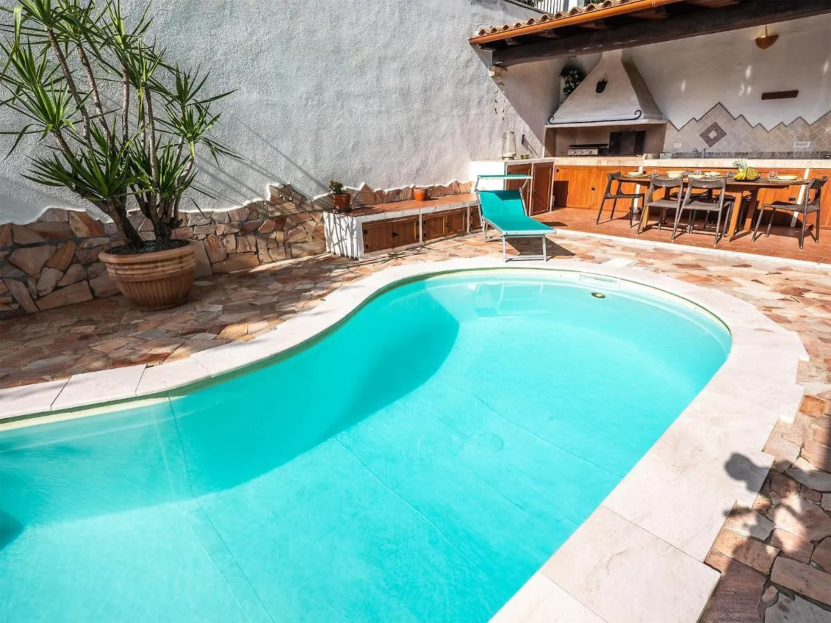 Sardinia Family Villas - Villa Donatella With Private Pool Arzachena
